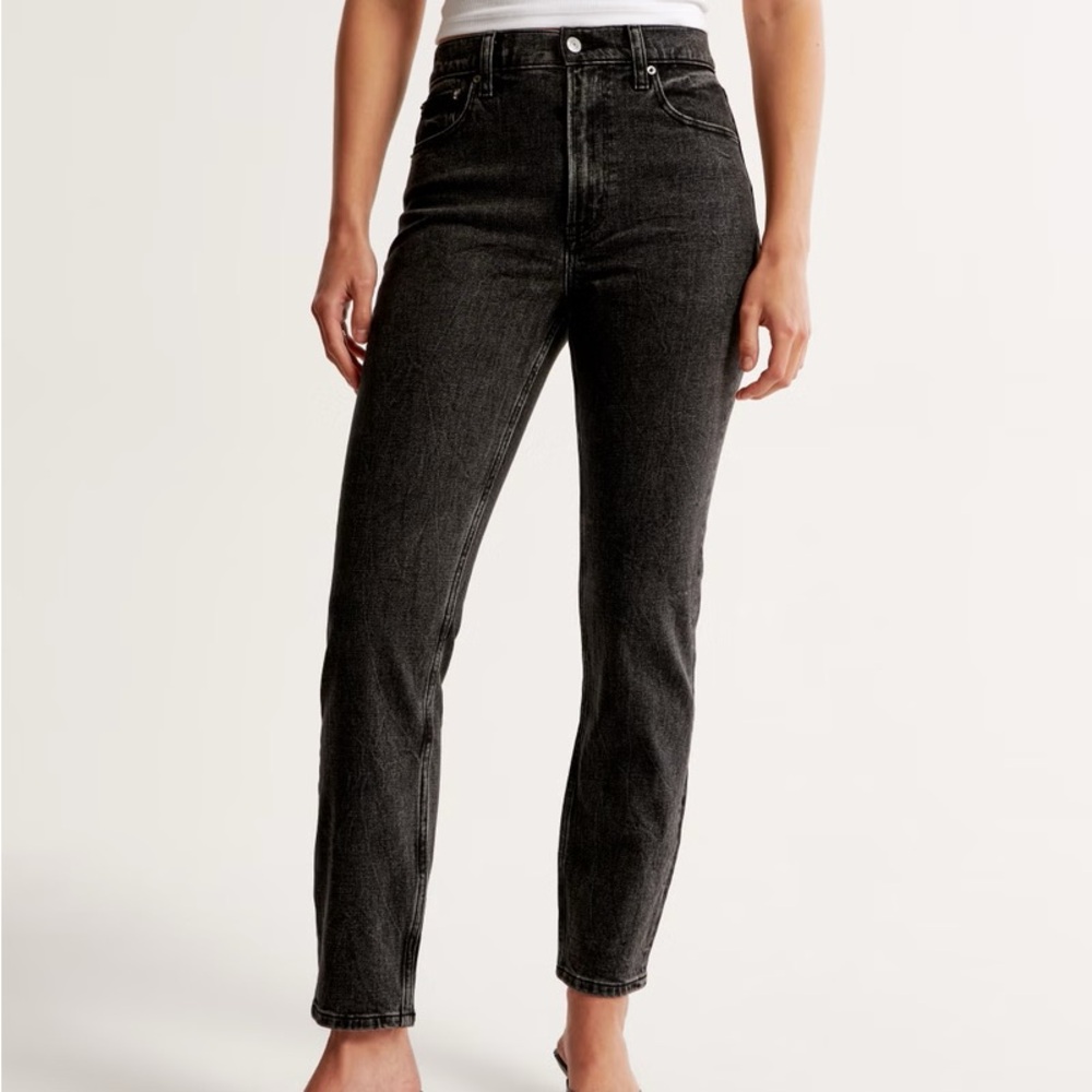 Abercrombie & Fitch Curve Love Mom Jeans